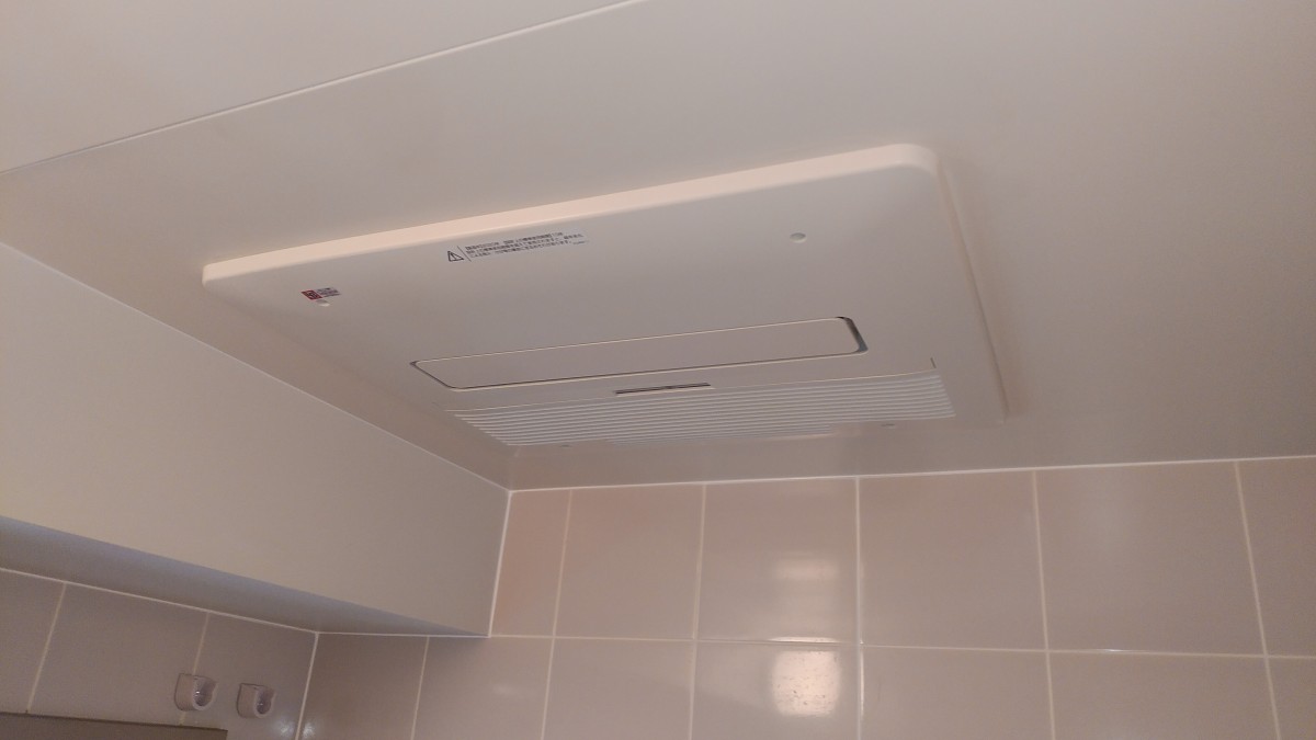 エストグランディール船橋本町にてノーリツ製ガス浴室暖房乾燥機（BDV-4104AUKNC-J3 BL）の交換作業を行いました♪｜住まいの問題は