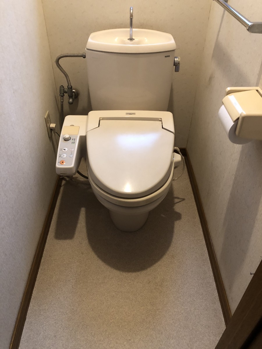 千葉市緑区誉田町にてTOTO製トイレ：ピュアレストQRへの交換施工作業を行いました♪｜住まいの問題は千葉住宅設備まで